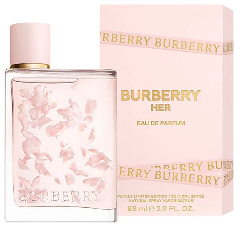 The Scent of Romance: Limited Edition Burberry Her Petals